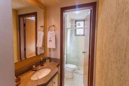 Apartamento para alugar com 94m², 3 quartos e 2 vagas Apartamento para alugar com 94m², 3 quartos e 2 vagasBanheiro Social
