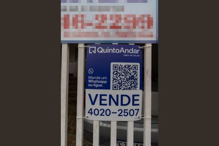 Casa à venda com 300m², 2 quartos e 5 vagas Casa à venda com 300m², 2 quartos e 5 vagasPlaca CYAT 284