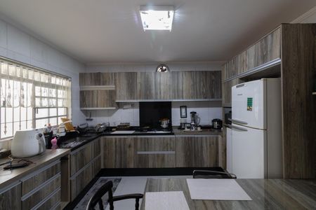 Casa à venda com 300m², 2 quartos e 5 vagas Casa à venda com 300m², 2 quartos e 5 vagasCozinha