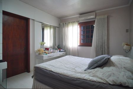 Casa à venda com 350m², 2 quartos e 5 vagasSuíte