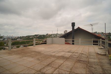 Casa à venda com 350m², 2 quartos e 5 vagasTerraço
