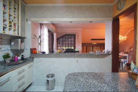 Casa à venda com 350m², 2 quartos e 5 vagasCozinha