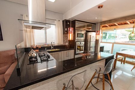 Apartamento à venda com 200m², 6 quartos e 1 vagaCasa 2 Cozinha