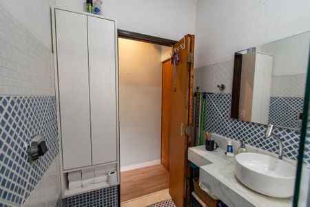 Apartamento à venda com 200m², 6 quartos e 1 vagaBanheiro da suíte 2