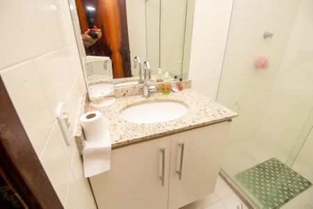 Apartamento para alugar com 81m², 2 quartos e sem vaga Apartamento para alugar com 81m², 2 quartos e sem vagaBanheiro Social