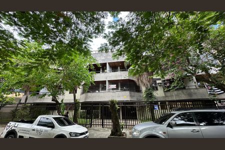 Apartamento para alugar com 81m², 2 quartos e sem vaga Apartamento para alugar com 81m², 2 quartos e sem vagaFachada
