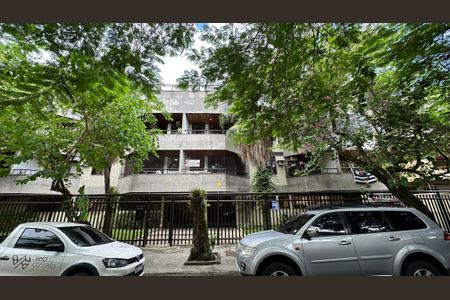 Apartamento para alugar com 81m², 2 quartos e sem vaga Apartamento para alugar com 81m², 2 quartos e sem vagaFachada