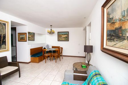 Apartamento para alugar com 81m², 2 quartos e sem vaga Apartamento para alugar com 81m², 2 quartos e sem vagaSala