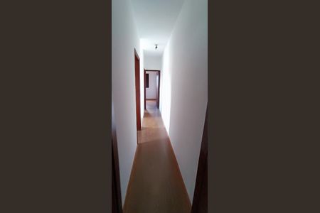 Casa à venda com 180m², 2 quartos e 2 vagasCorredor