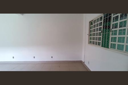 Casa à venda com 180m², 2 quartos e 2 vagasGaragem