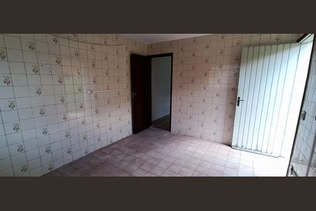 Casa à venda com 180m², 2 quartos e 2 vagasCozinha