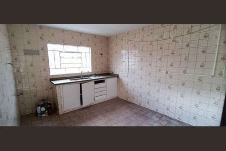 Casa à venda com 180m², 2 quartos e 2 vagasCozinha