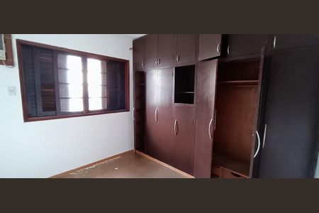 Casa à venda com 180m², 2 quartos e 2 vagasQuarto 3