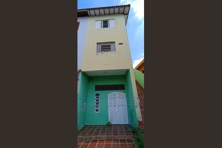 Casa à venda com 180m², 2 quartos e 2 vagasFachada