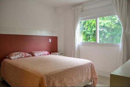 Casa de condomínio à venda com 265m², 3 quartos e 2 vagasSuíte 1