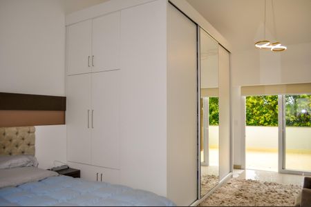 Casa de condomínio à venda com 265m², 3 quartos e 2 vagasSuíte 2