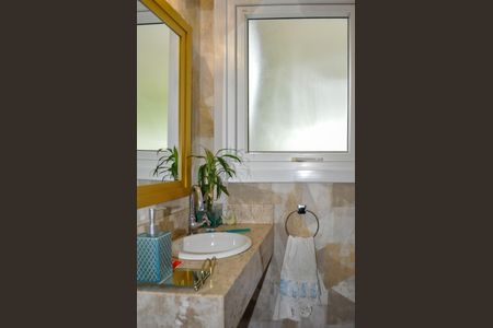 Casa de condomínio à venda com 265m², 3 quartos e 2 vagasLavabo