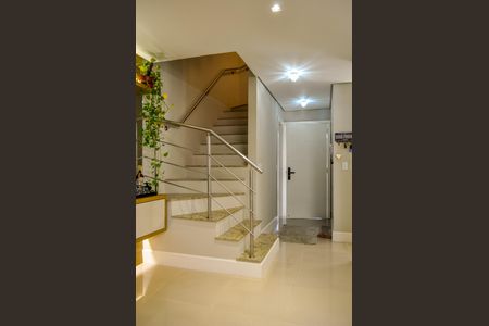 Casa de condomínio à venda com 265m², 3 quartos e 2 vagasSala