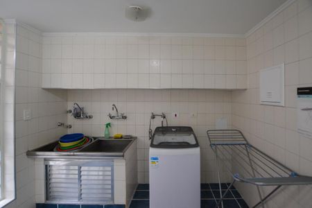 Casa à venda com 350m², 3 quartos e 4 vagasAREA DE SRVIÇO