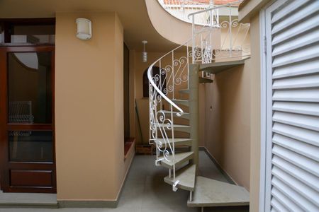 Casa à venda com 350m², 3 quartos e 4 vagasACESSO A CHURRASQUEIRA