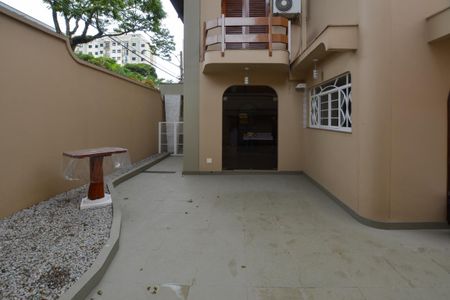 Casa à venda com 350m², 3 quartos e 4 vagasQUINTAL