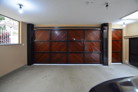 Casa à venda com 350m², 3 quartos e 4 vagasGARAGEM