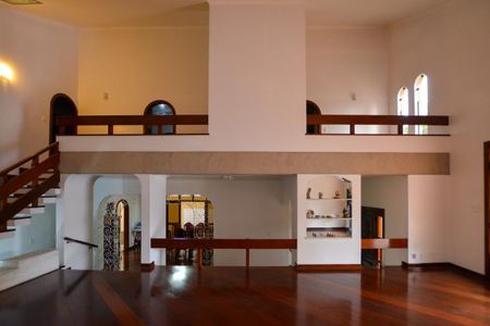 Casa à venda com 350m², 3 quartos e 4 vagasSALA