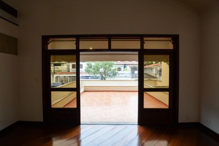 Casa à venda com 350m², 3 quartos e 4 vagasSALA