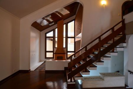 Casa à venda com 350m², 3 quartos e 4 vagasSALA