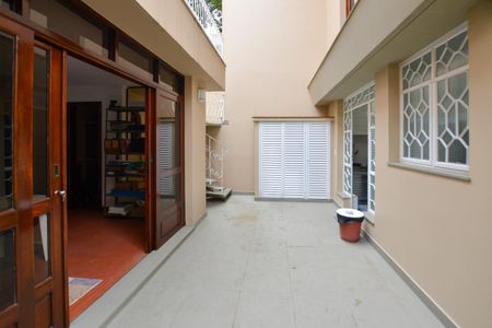 Casa à venda com 350m², 3 quartos e 4 vagasQUINTAL
