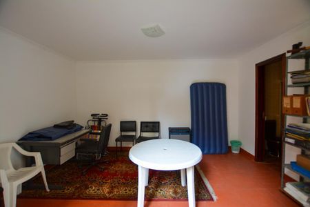 Casa à venda com 350m², 3 quartos e 4 vagasSALÃO