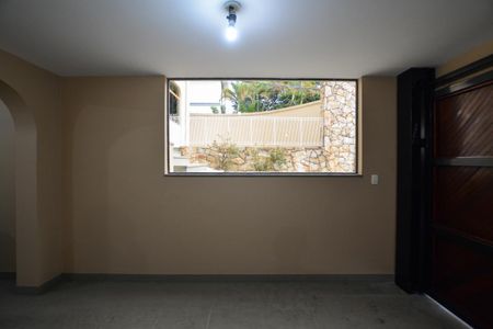 GARAGEM de casa à venda com 3 quartos, 350m² em Vila Sonia, São Paulo