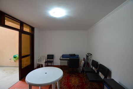 Casa à venda com 350m², 3 quartos e 4 vagasSALÃO