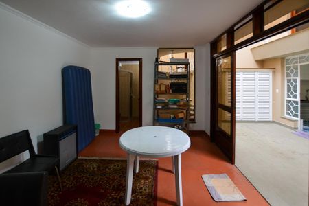 Casa à venda com 350m², 3 quartos e 4 vagasSALÃO