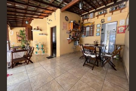 Casa à venda com 160m², 2 quartos e 3 vagas