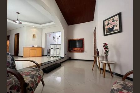 Casa à venda com 160m², 2 quartos e 3 vagas