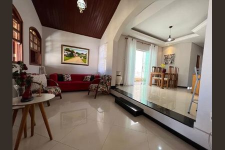 Casa à venda com 160m², 2 quartos e 3 vagas