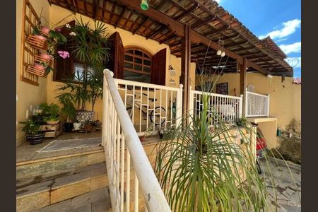 Casa à venda com 160m², 2 quartos e 3 vagas