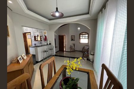 Casa à venda com 160m², 2 quartos e 3 vagas