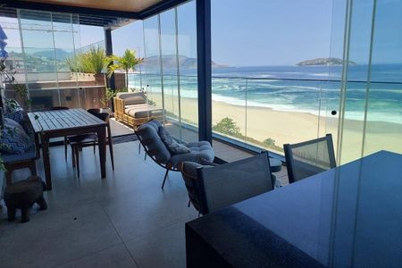 Apartamento à venda com 238m², 4 quartos e 3 vagas