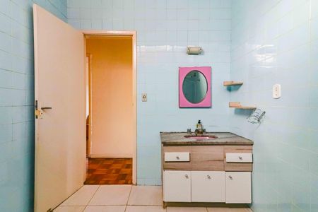 Casa à venda com 256m², 3 quartos e 2 vagasBanheiro