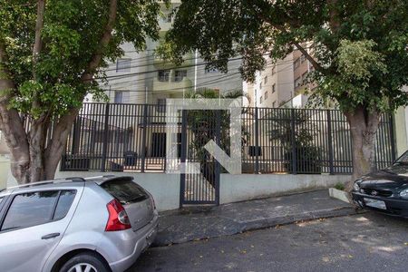 Apartamento para alugar com 47m², 2 quartos e sem vaga Apartamento para alugar com 47m², 2 quartos e sem vagaFachada