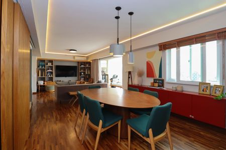 Apartamento à venda com 120m², 3 quartos e 2 vagas Apartamento à venda com 120m², 3 quartos e 2 vagasSala