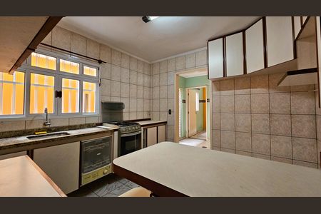 Casa para alugar com 100m², 3 quartos e 2 vagas Casa para alugar com 100m², 3 quartos e 2 vagasCozinha