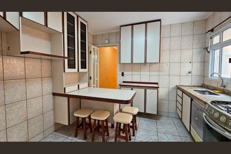 Casa para alugar com 100m², 3 quartos e 2 vagas Casa para alugar com 100m², 3 quartos e 2 vagasCozinha