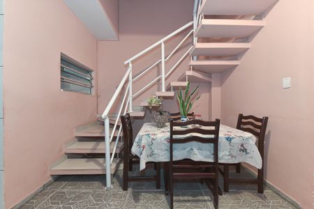 Casa à venda com 170m², 6 quartos e 2 vagasCasa 2 - Sala de Jantar