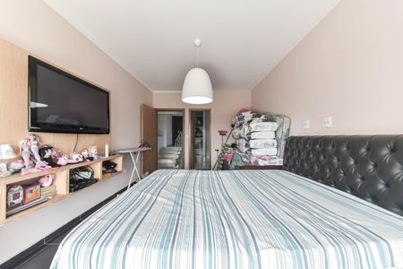 Casa à venda com 170m², 6 quartos e 2 vagasSuíte 1