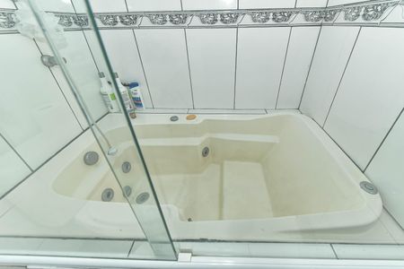 Casa à venda com 170m², 6 quartos e 2 vagasCasa 2 - Suíte 2