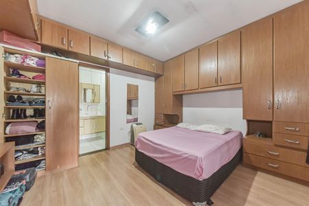 Casa à venda com 170m², 6 quartos e 2 vagasSuíte 3