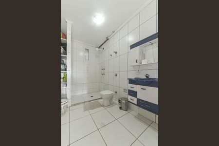 Casa à venda com 170m², 6 quartos e 2 vagasBanheiro da Suíte 1